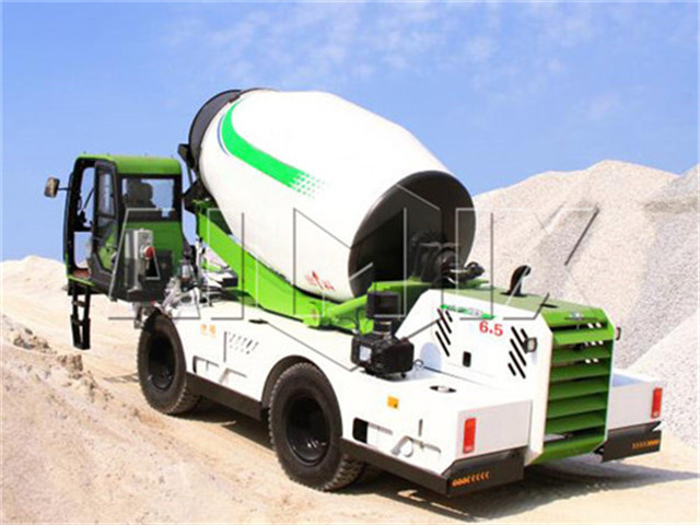 Self loading concrete mixer manufacture